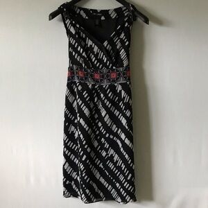 Axcess, woman’s sleeveless printed dress, size M, polyester